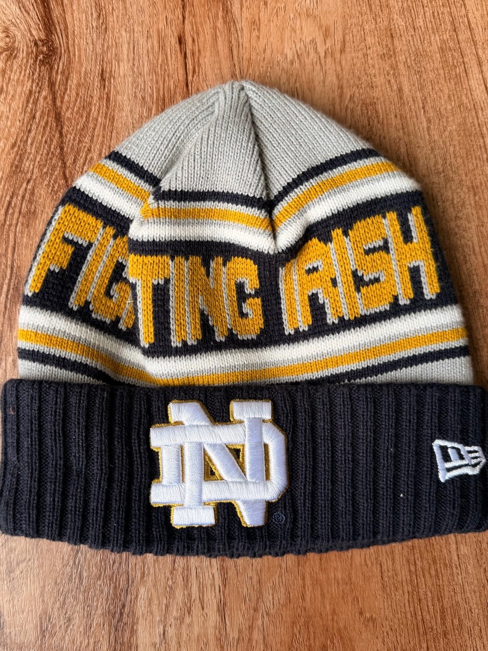 New Era adult Notre Dame Fighting Irish Knit Beanie - Gray/Black/Gold